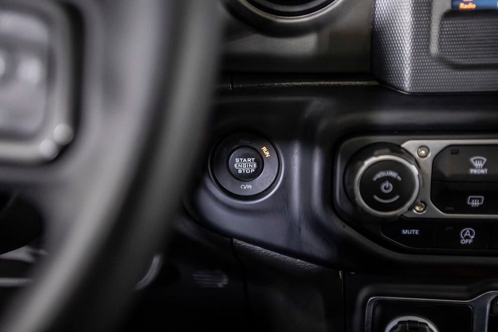 Used 2023 Jeep Gladiator Sport AWD/4WD image 33