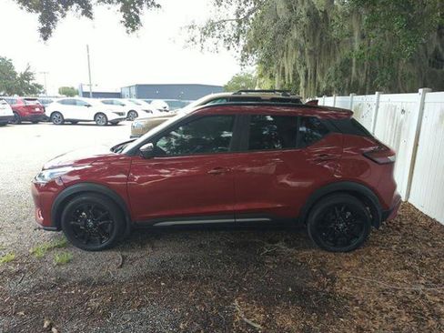 Certified 2023 Nissan Kicks SR w/ SR Premium Package FWD image 2