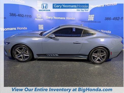 Used 2024 Ford Mustang Premium image 9