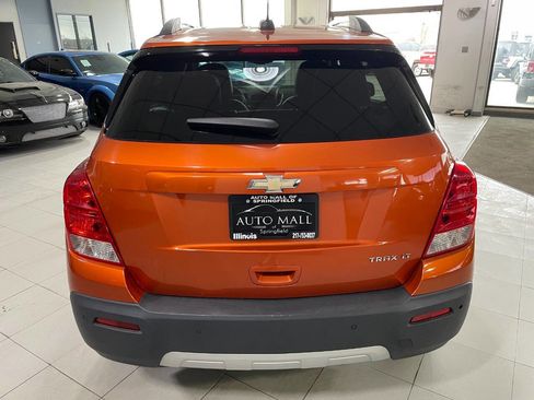 Used 2016 Chevrolet Trax LT w/ LT Sun and Sound Package image 6