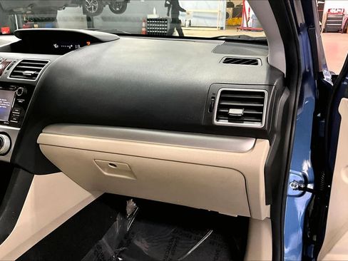 Used 2015 Subaru Crosstrek 2.0i Premium image 18