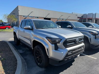 New 2025 Toyota Tacoma SR5