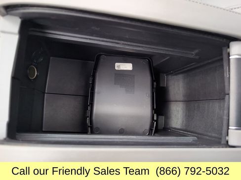 Used 2024 Toyota Highlander Platinum image 27