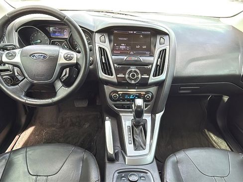 Used 2013 Ford Focus Titanium w/ Titanium Handling Pkg image 18