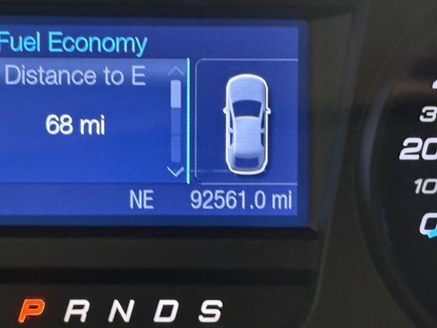 Used 2015 Ford Taurus SE FWD image 30