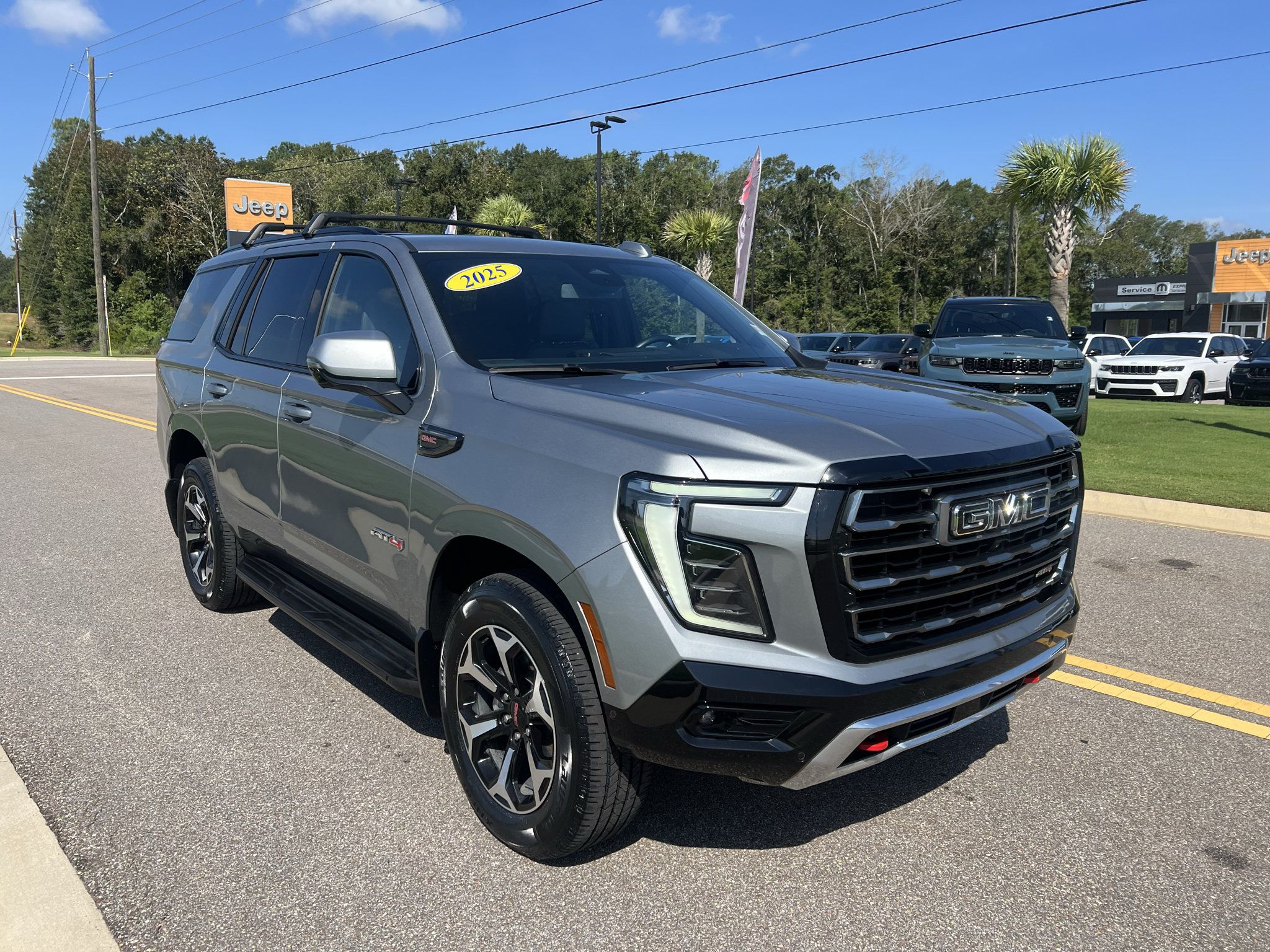 Used 2025 GMC Yukon AT4 w/ LPO, Get Active Package AWD/4WD image 1