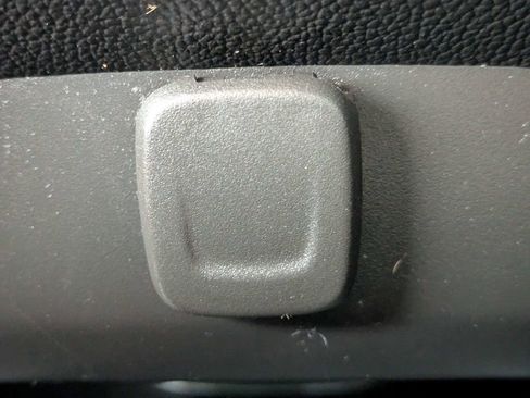 Used 2021 GMC Canyon Elevation Standard w/ Convenience Package RWD image 14
