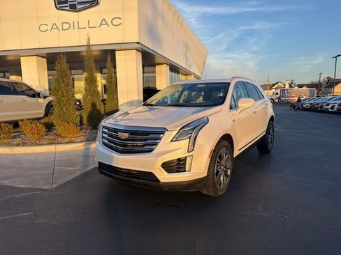 Used 2017 Cadillac XT5 Premium Luxury image 4