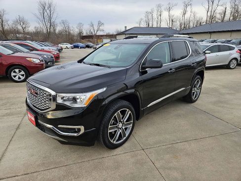 Used 2017 GMC Acadia Denali w/ Technology Package image 3