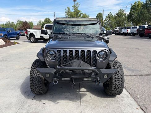 Used 2023 Jeep Gladiator Sport AWD/4WD image 8