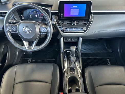 Certified 2023 Toyota Corolla Cross XLE w/ Convenience Package FWD image 12