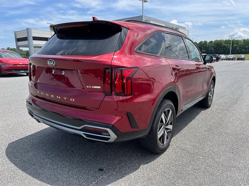 Used 2021 Kia Sorento EX AWD/4WD image 11