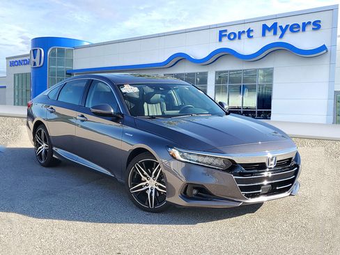 Used 2021 Honda Accord Touring image 1