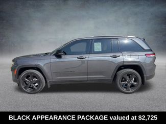 Used 2024 Jeep Grand Cherokee Limited w/ Black Appearance Package AWD/4WD video 2