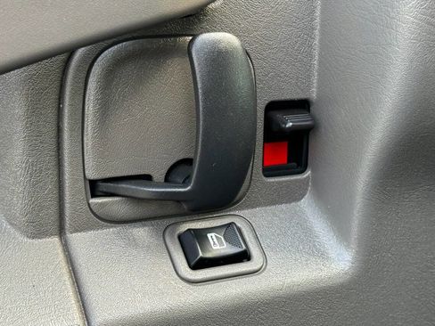 Used 2022 GMC Savana 2500 w/ Driver Convenience Package image 18