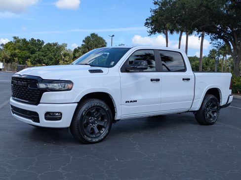 Used 2026 RAM 1500 Big Horn AWD/4WD image 2