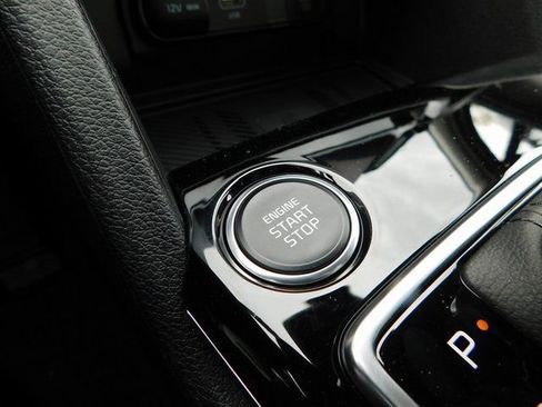 Used 2025 Kia Sportage SX image 20