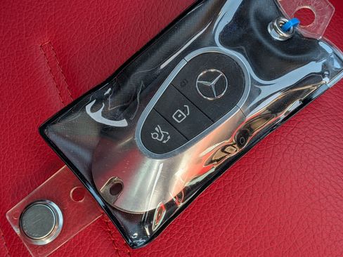 Certified 2025 Mercedes-Benz GLC 300 4MATIC w/ AMG Line image 36