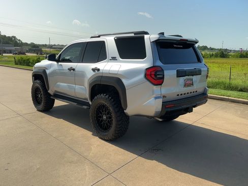 Used 2025 Toyota 4Runner TRD Off-Road image 6