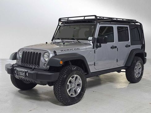 Used 2015 Jeep Wrangler Unlimited Rubicon w/ Connectivity Group AWD/4WD image 7