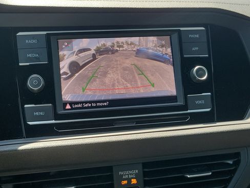 Certified 2023 Volkswagen Jetta Sport FWD image 25