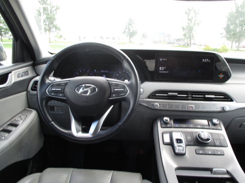 Used 2022 Hyundai Palisade SEL w/ Premium Package FWD image 9