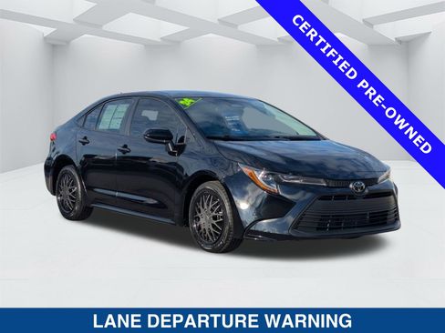 Used 2024 Toyota Corolla LE image 2