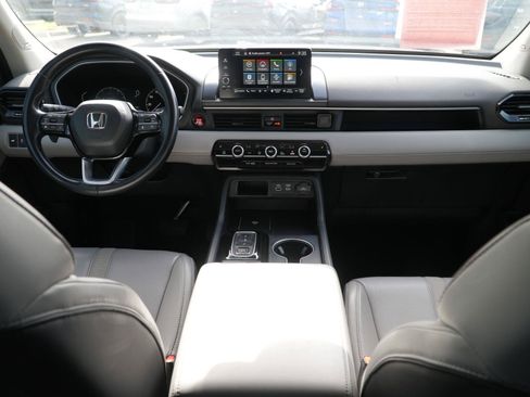 Used 2023 Honda Pilot Touring image 22