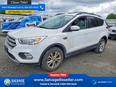 Used 2017 Ford Escape SE w/ Equipment Group 201A