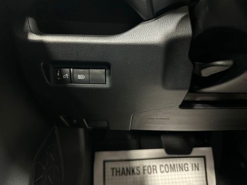 Used 2025 Toyota RAV4 LE AWD/4WD image 17