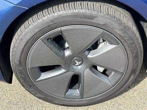 Used 2023 Tesla Model 3 Standard Range image 10