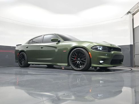 Used 2022 Dodge Charger Scat Pack w/ Plus Group RWD image 18