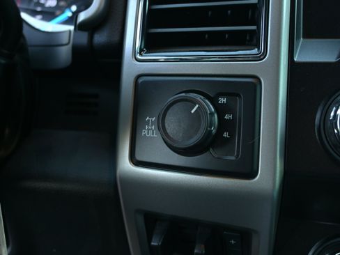 Used 2020 Ford F250 Lariat image 34