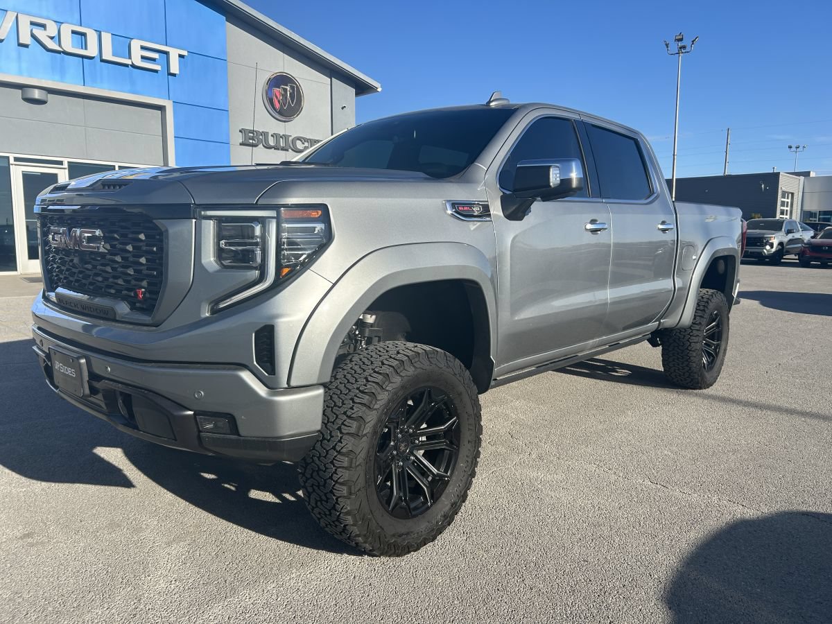 Used 2025 GMC Sierra 1500 SLT w/ SLT Premium Package AWD/4WD image 1