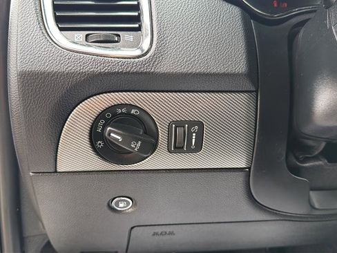 Used 2018 Dodge Durango R/T w/ Technology Group image 28