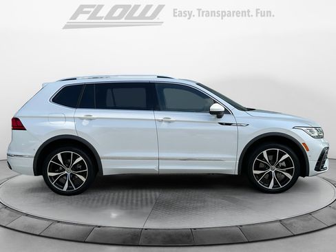 Used 2022 Volkswagen Tiguan SEL R-Line AWD/4WD image 10