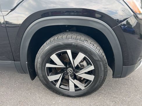 Used 2023 Volkswagen Atlas Cross Sport SE image 9