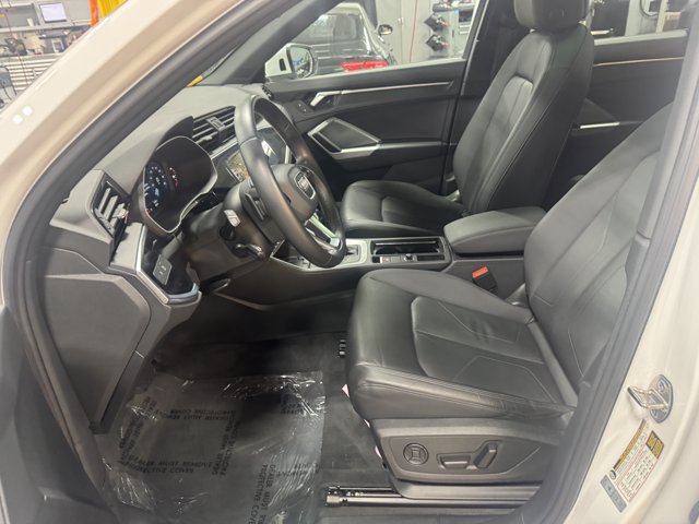 Certified 2024 Audi Q3 2.0T Premium w/ Convenience Package AWD/4WD image 27