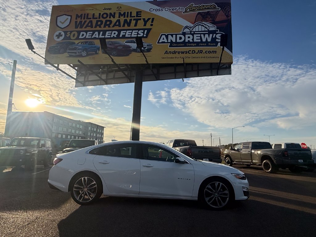 Used 2021 Chevrolet Malibu LT FWD image 25