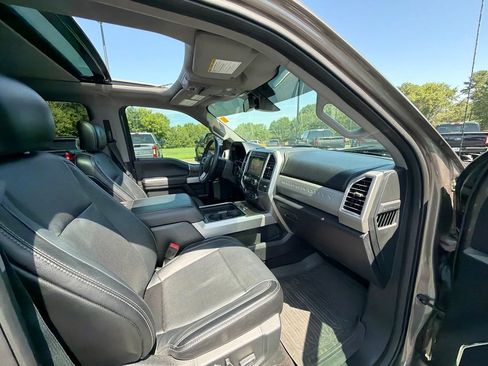 Used 2018 Ford F250 Lariat w/ Lariat Ultimate Package AWD/4WD image 12