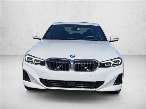 Used 2025 BMW 330i Sedan w/ M Sport Package RWD image 2