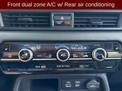 Used 2024 Honda Pilot Touring image 21