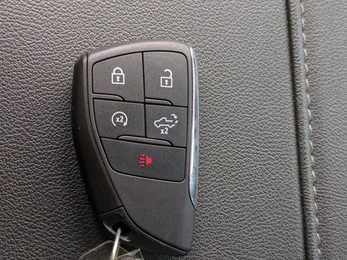 Used 2025 Chevrolet Silverado 1500 RST w/ Convenience Package II RWD image 27