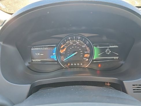 Used 2018 Ford Explorer XLT w/ Equipment Group 202A image 4