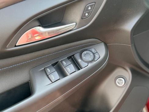 Used 2025 Buick Envista Sport Touring w/ Convenience I Package FWD image 14