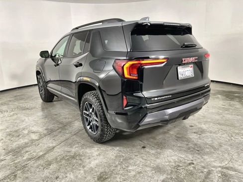 Used 2026 GMC Terrain AT4 image 6