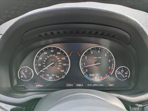 Used 2018 BMW X4 M40i image 10