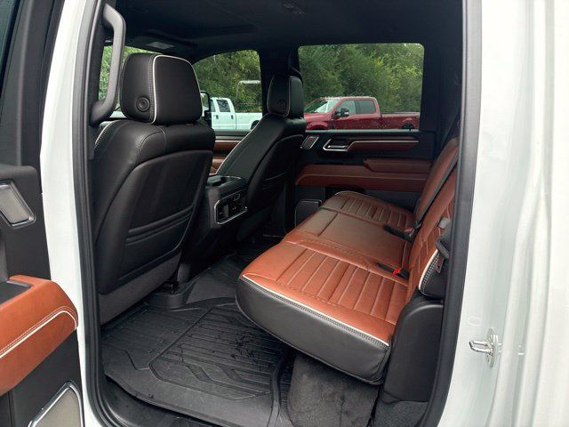 Used 2024 GMC Sierra 2500 Denali Ultimate AWD/4WD image 18