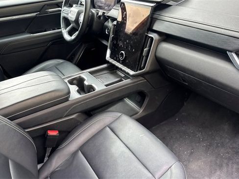 Used 2024 GMC Acadia Elevation image 20