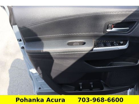 Used 2025 Toyota Sienna XLE Woodland Edition image 25